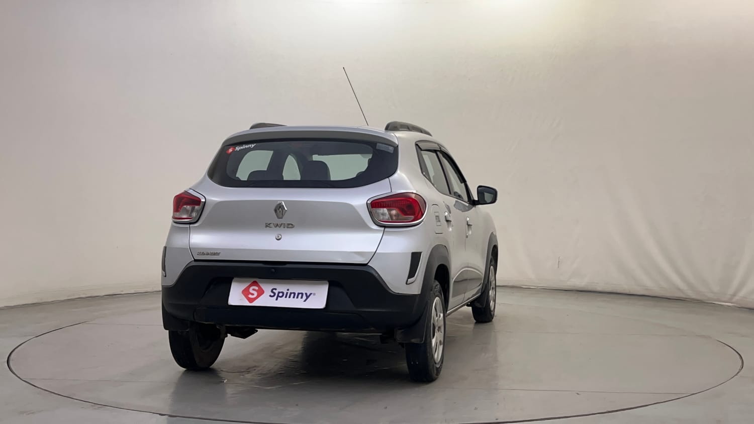Used 2017 Renault Kwid RXT Petrol Manual exterior RIGHT REAR CORNER VIEW