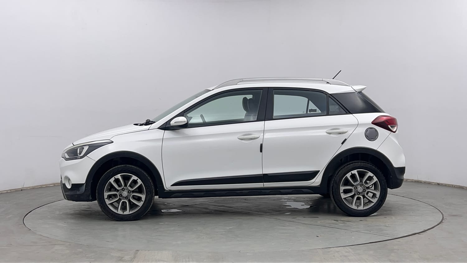 Used 2017 Hyundai i20 Active 1.2 S Petrol Manual exterior LEFT SIDE VIEW