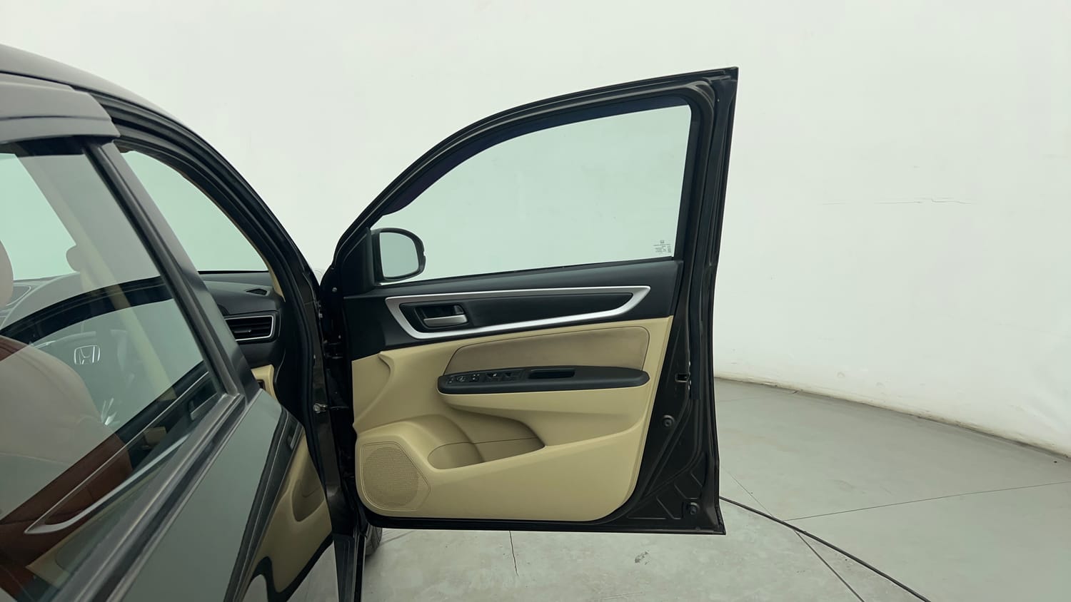 Used 2023 Honda Amaze VX MT 1.2 Petrol Petrol Manual interior RIGHT FRONT DOOR OPEN VIEW
