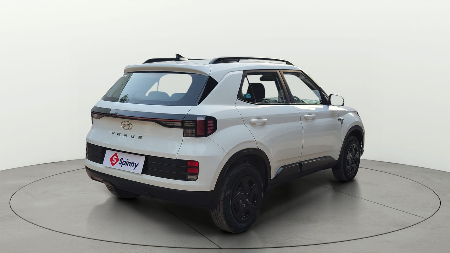 Used 2024 Hyundai Venue S (O) Plus 1.2 Petrol Adventure Edition Petrol Manual exterior RIGHT REAR CORNER VIEW
