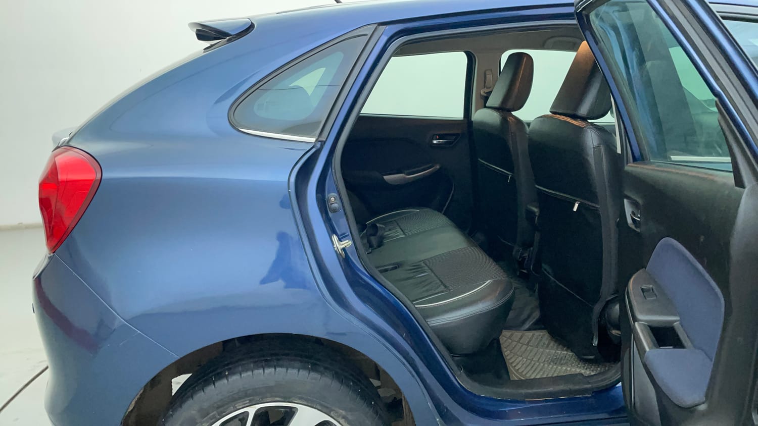 Used 2019 Maruti Suzuki Baleno Alpha Petrol Manual interior RIGHT SIDE REAR DOOR CABIN VIEW