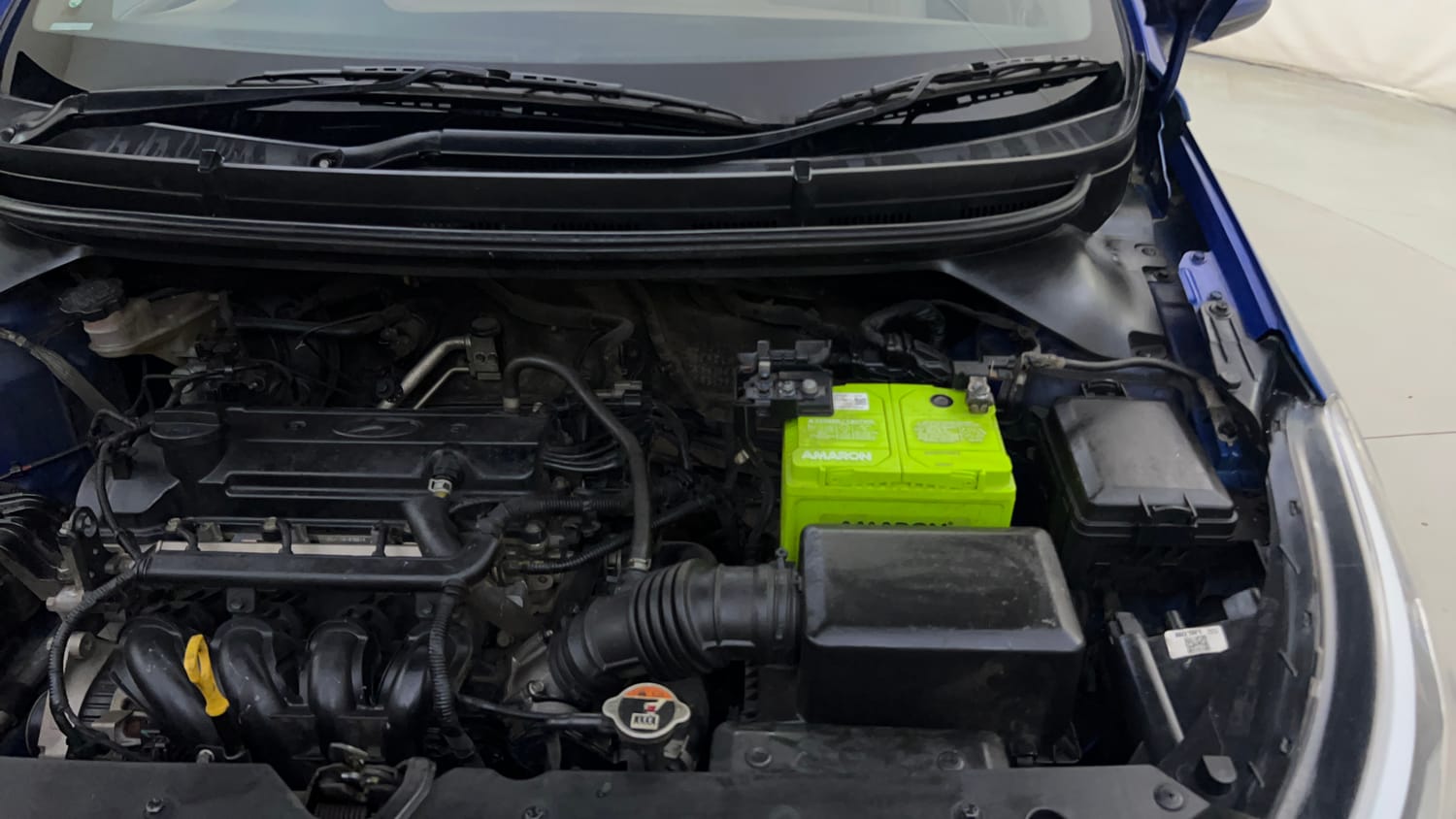 Used 2015 Hyundai Elite i20 Sportz 1.2 Petrol Manual engine ENGINE LEFT SIDE HINGE & APRON VIEW