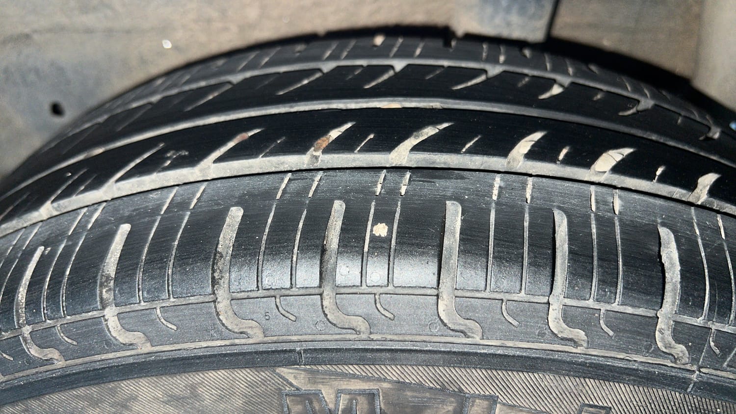 Used 2017 Maruti Suzuki Celerio ZXi AMT Petrol Automatic tyres LEFT REAR TYRE TREAD VIEW