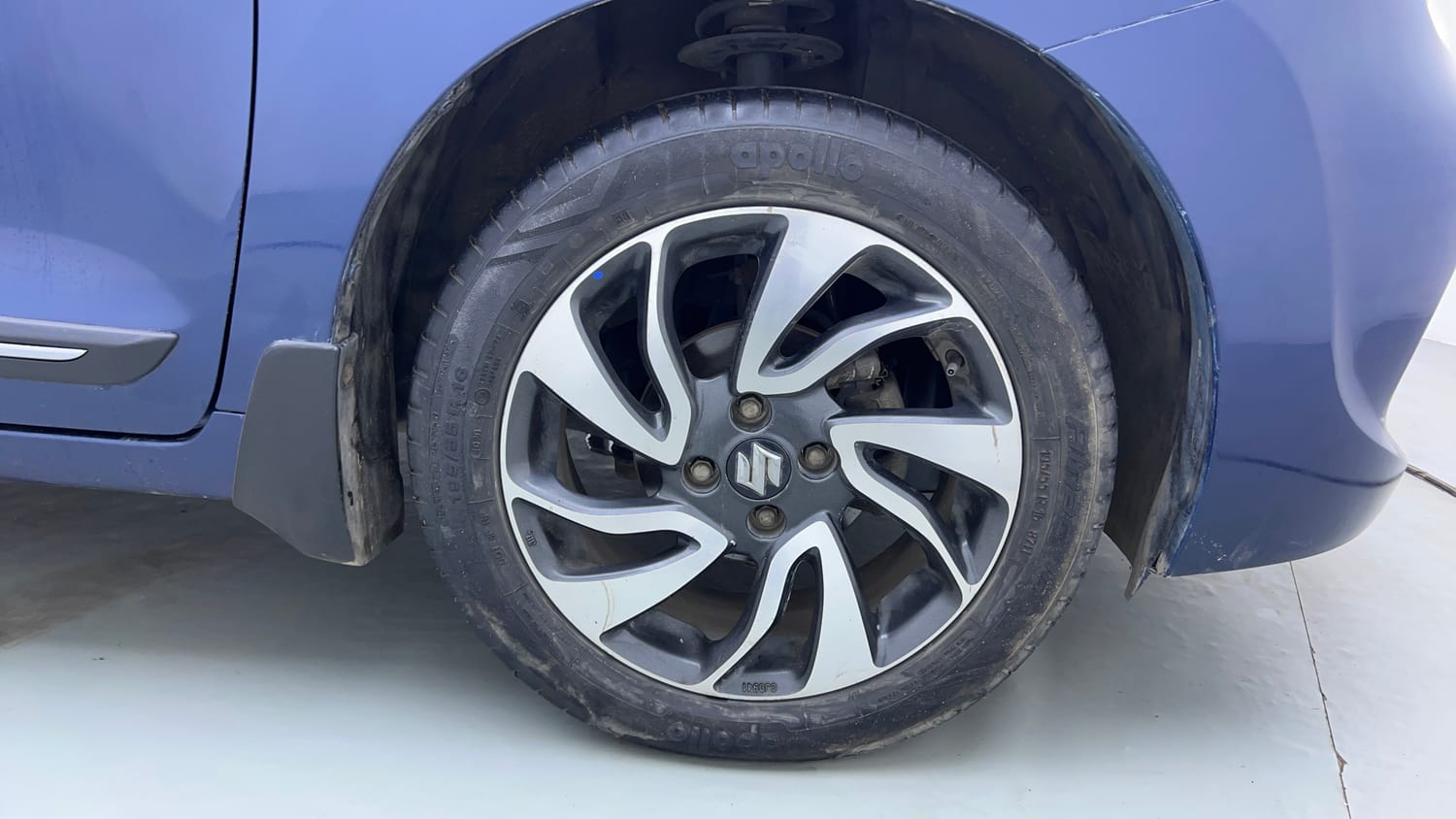 Used 2021 Maruti Suzuki Baleno Alpha Petrol Manual tyres RIGHT FRONT TYRE RIM VIEW