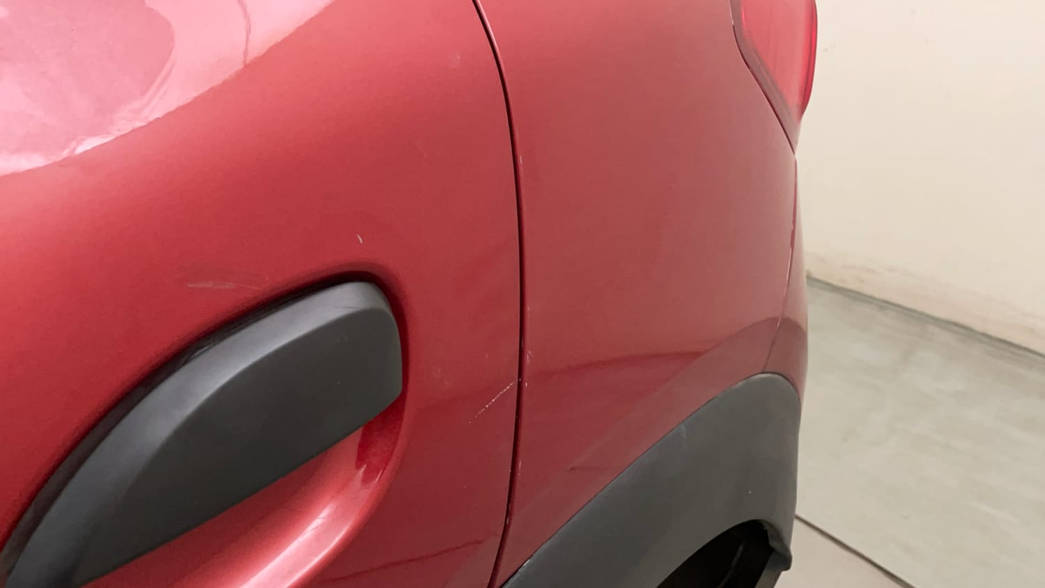 Used 2018 Renault Kwid 1.0 RXT AMT Petrol Automatic dents MINOR SCRATCH