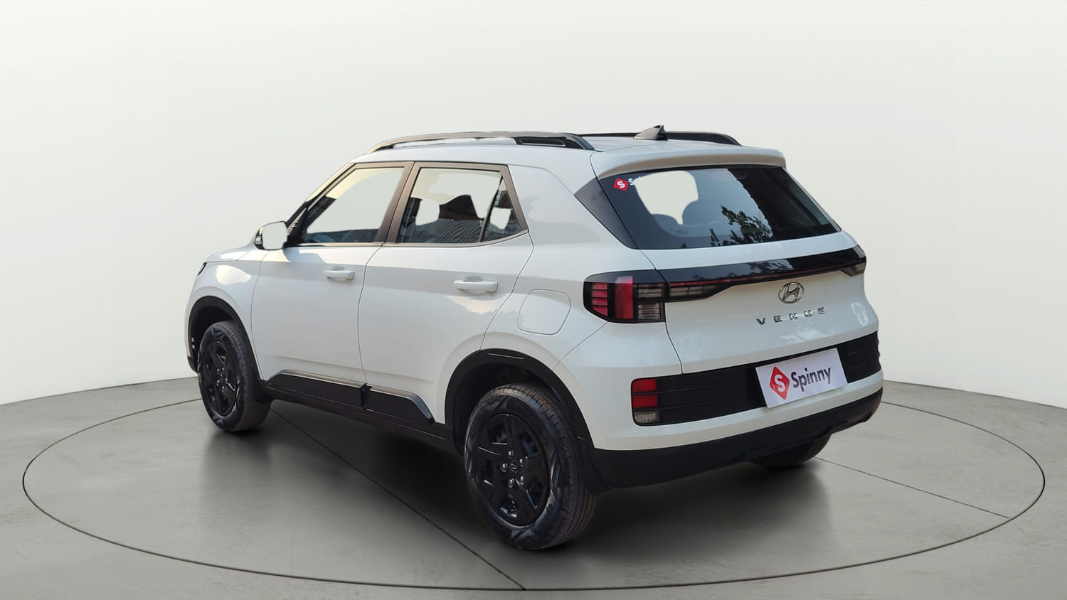 Used 2024 Hyundai Venue S (O) Plus 1.2 Petrol Adventure Edition Petrol Manual exterior LEFT REAR CORNER VIEW