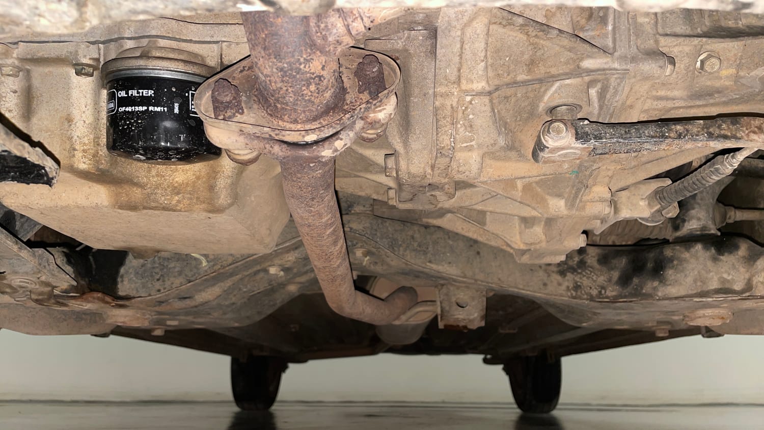 Used 2015 Maruti Suzuki Celerio ZXi Petrol Manual extra FRONT LEFT UNDERBODY VIEW