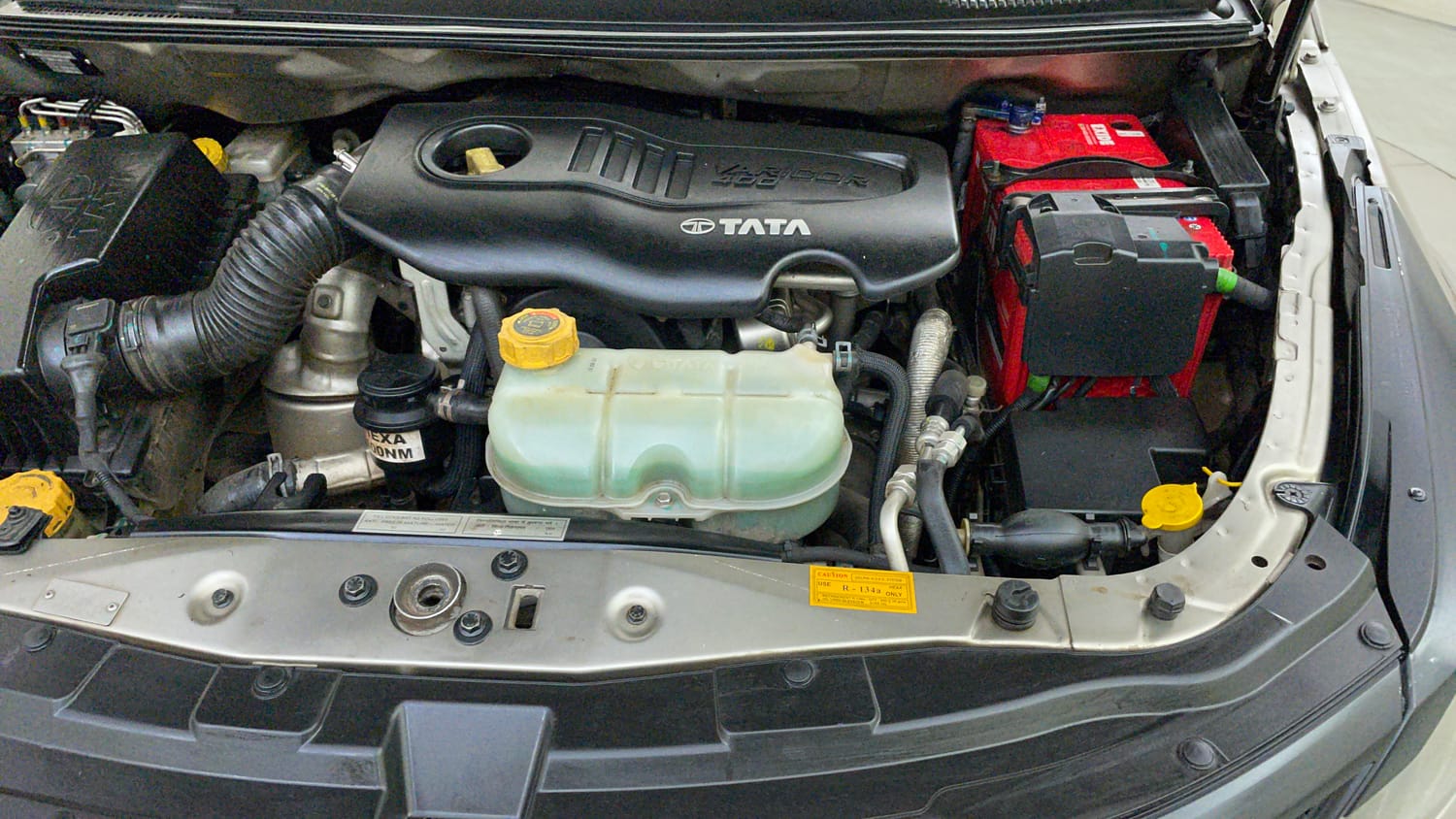 Used 2017 Tata Hexa XT 4x2 7 STR Diesel Manual engine ENGINE LEFT SIDE VIEW