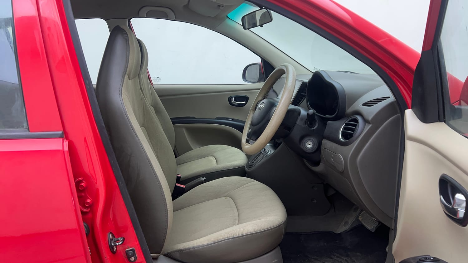 Used 2012 Hyundai i10 Sportz 1.2 AT Kappa2 Petrol Automatic interior RIGHT SIDE FRONT DOOR CABIN VIEW