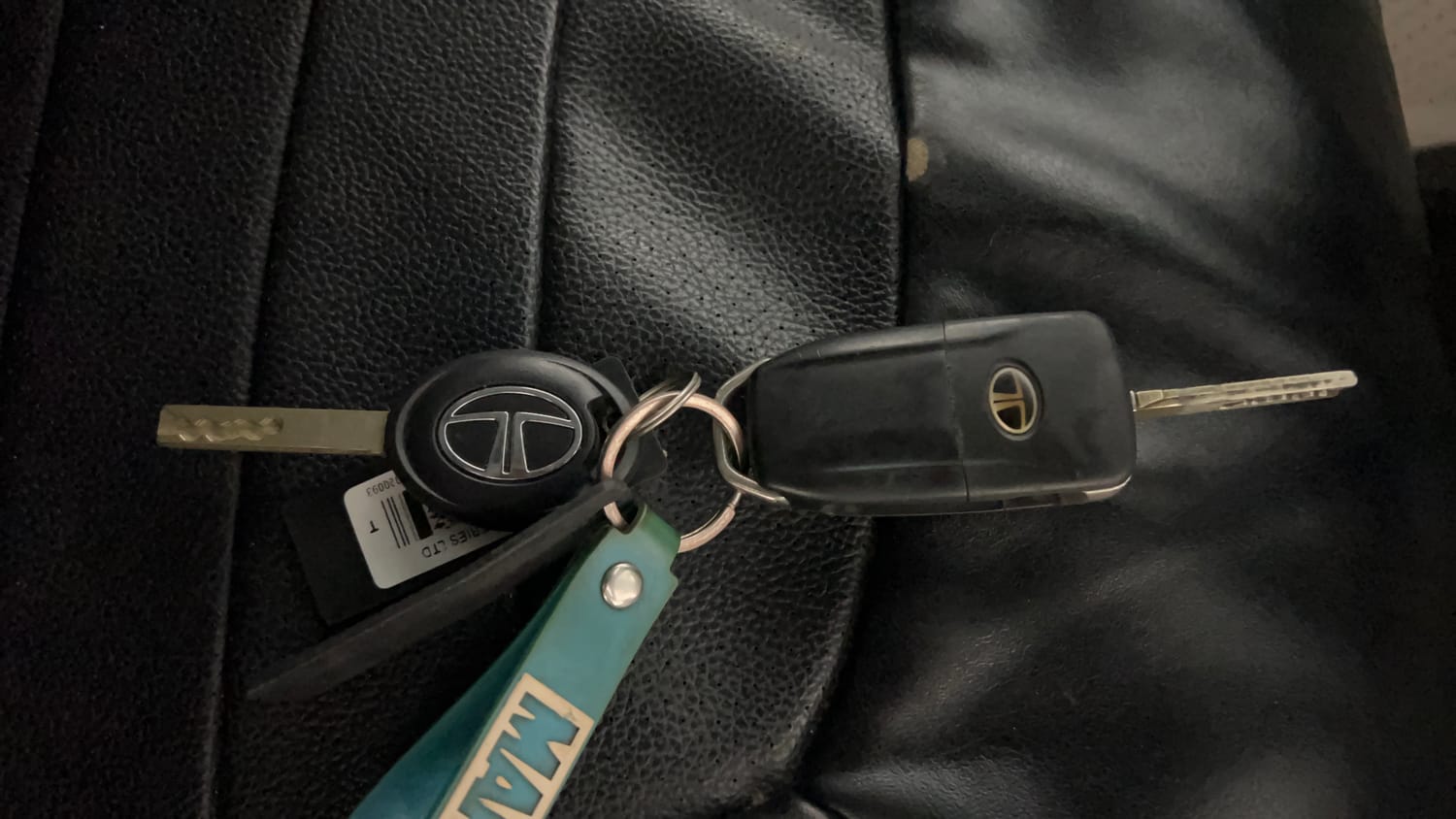 Used 2021 Tata Nexon XZ Petrol Manual extra CAR KEY VIEW