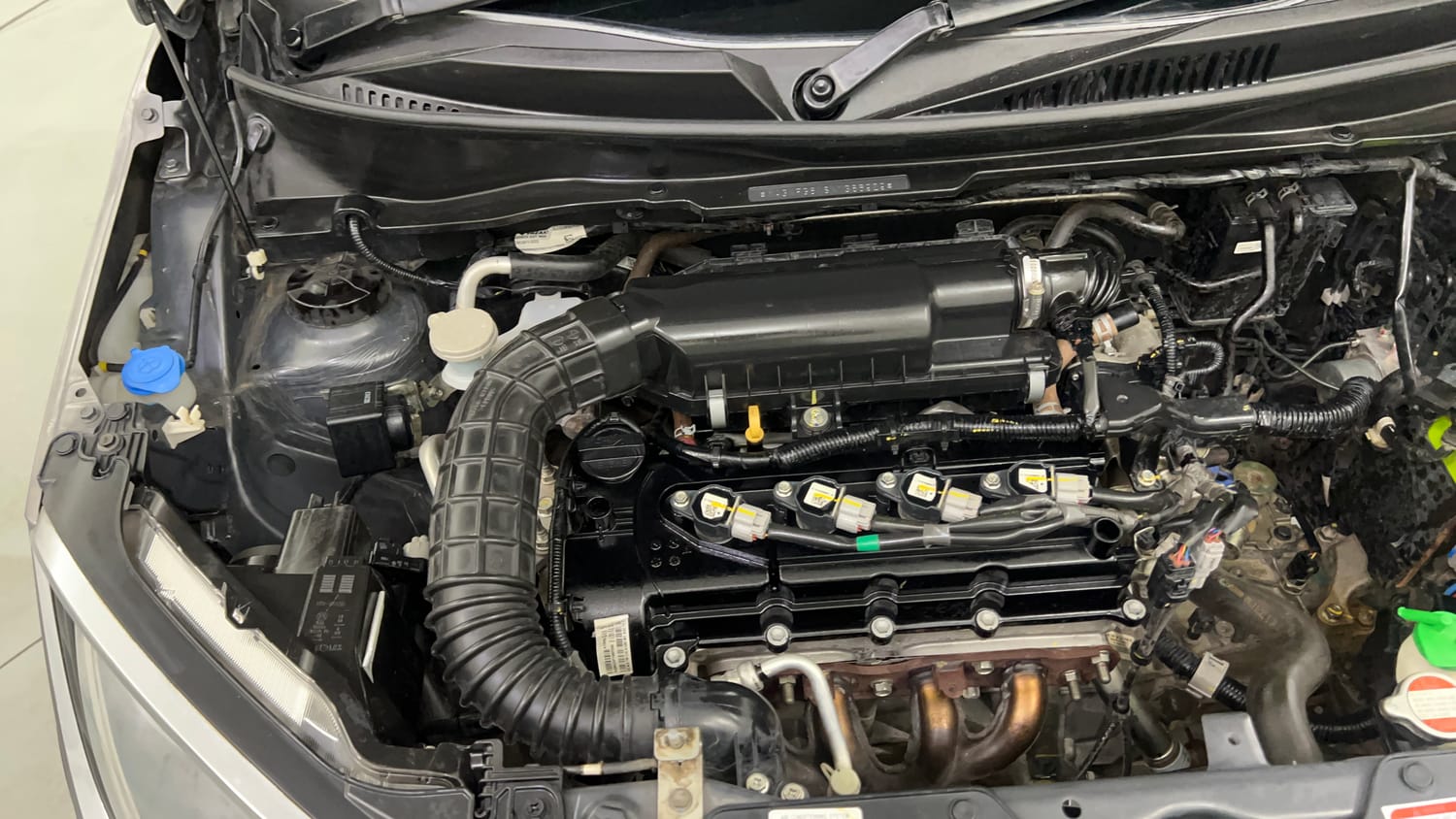 Used 2023 Maruti Suzuki Ignis Zeta 1.2 MT Petrol Manual engine ENGINE RIGHT SIDE VIEW