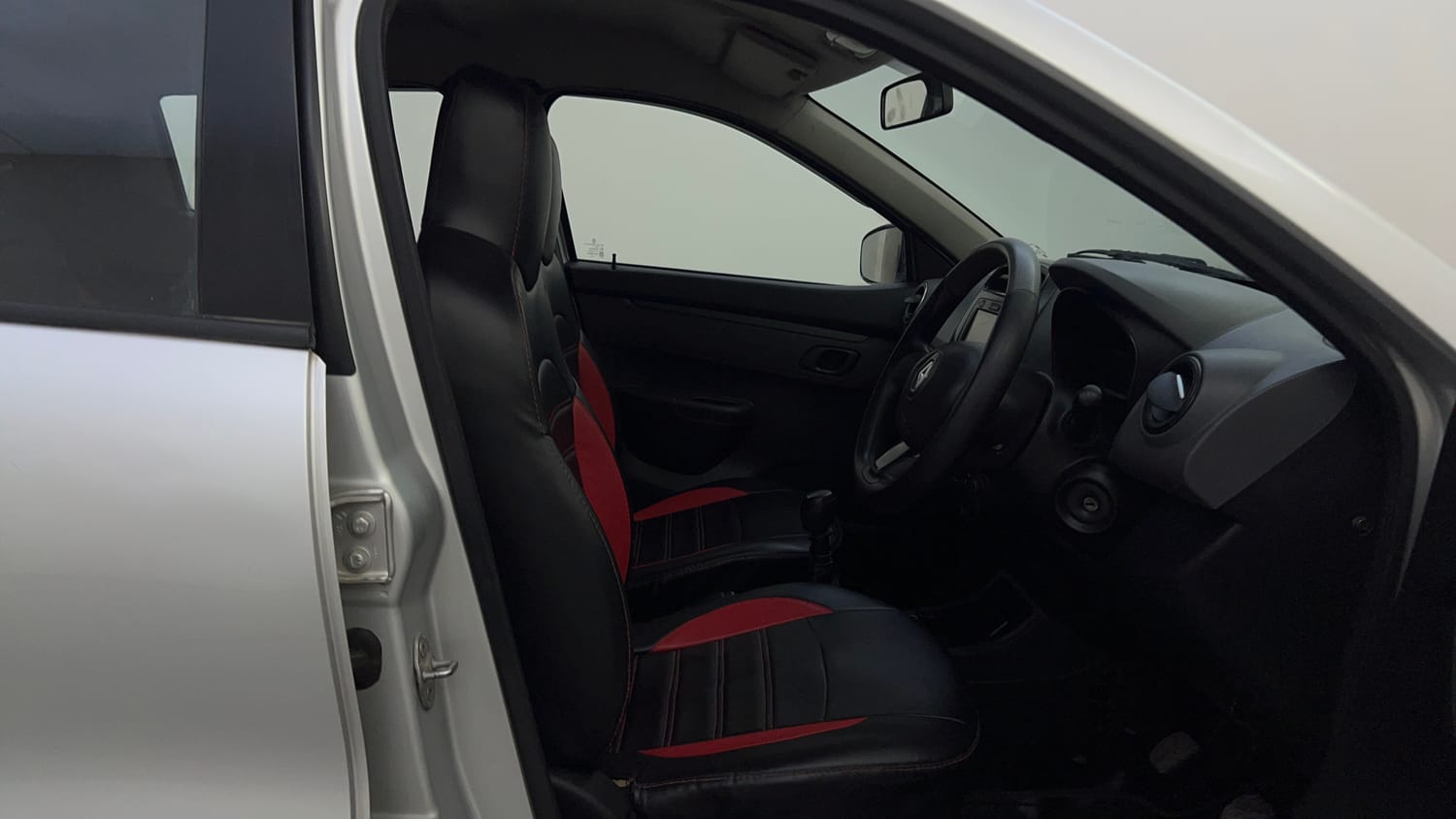 Used 2017 Renault Kwid RXT Petrol Manual interior RIGHT SIDE FRONT DOOR CABIN VIEW