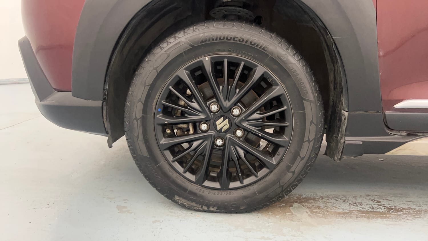 Used 2020 Maruti Suzuki XL6 Alpha MT Petrol Petrol Manual tyres LEFT FRONT TYRE RIM VIEW