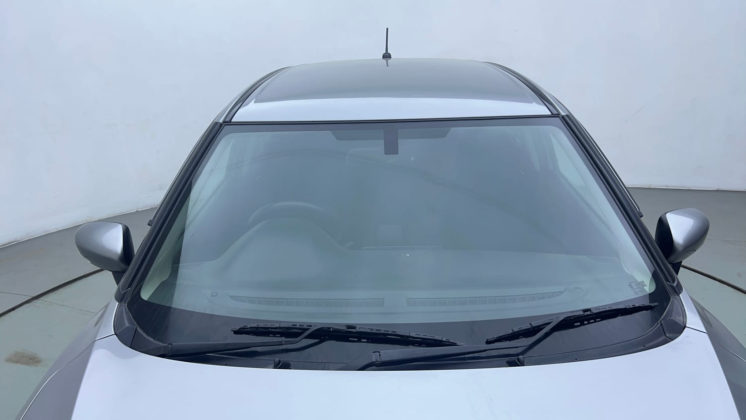 Used 2019 Toyota Glanza V CVT Petrol Automatic extra FRONT LEFT UNDERBODY VIEW