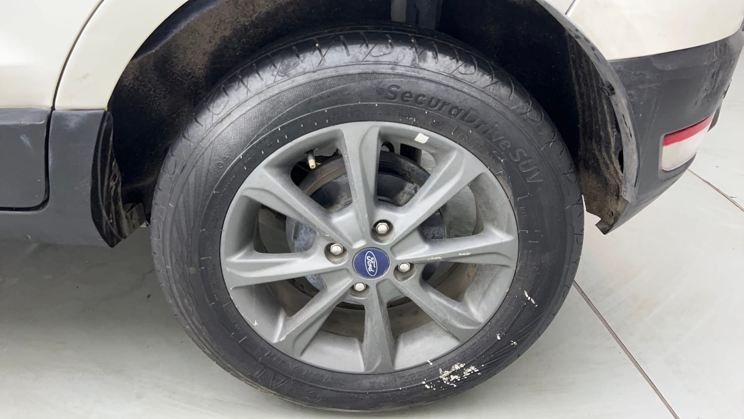Used 2020 Ford EcoSport Titanium 1.5L Ti-VCT Petrol Manual tyres LEFT REAR TYRE RIM VIEW