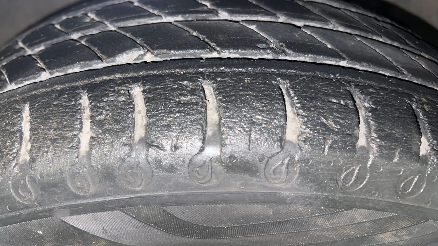 Used 2021 Tata Tiago XE Petrol Manual tyres RIGHT FRONT TYRE TREAD VIEW