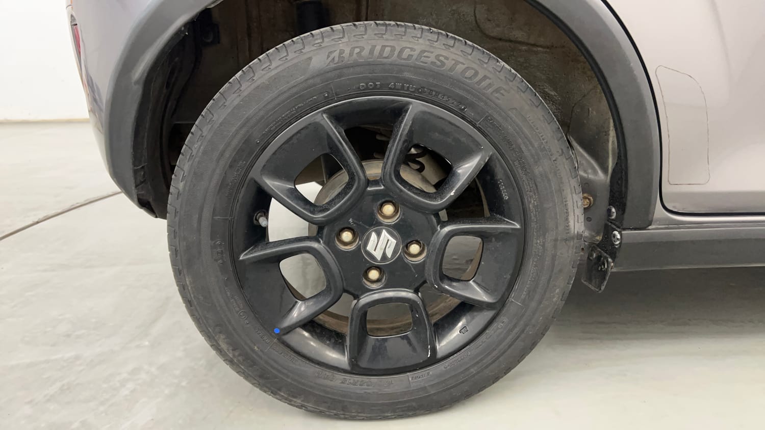 Used 2023 Maruti Suzuki Ignis Zeta 1.2 MT Petrol Manual tyres RIGHT REAR TYRE RIM VIEW