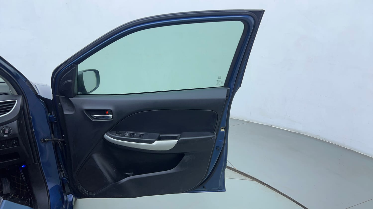 Used 2016 Maruti Suzuki Baleno Alpha 1.2 Petrol Manual interior RIGHT FRONT DOOR OPEN VIEW