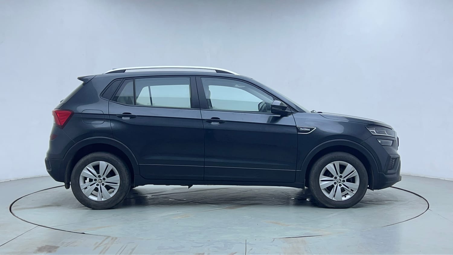 Used 2022 Skoda Kushaq Ambition 1.0L TSI AT Petrol Automatic exterior RIGHT SIDE VIEW