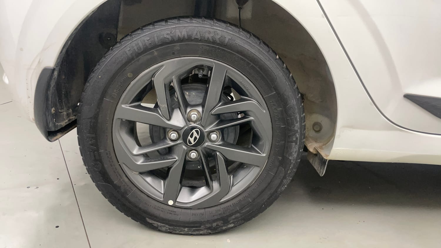 Used 2020 Hyundai Grand i10 Nios Sportz 1.2 Kappa VTVT Petrol Manual tyres RIGHT REAR TYRE RIM VIEW