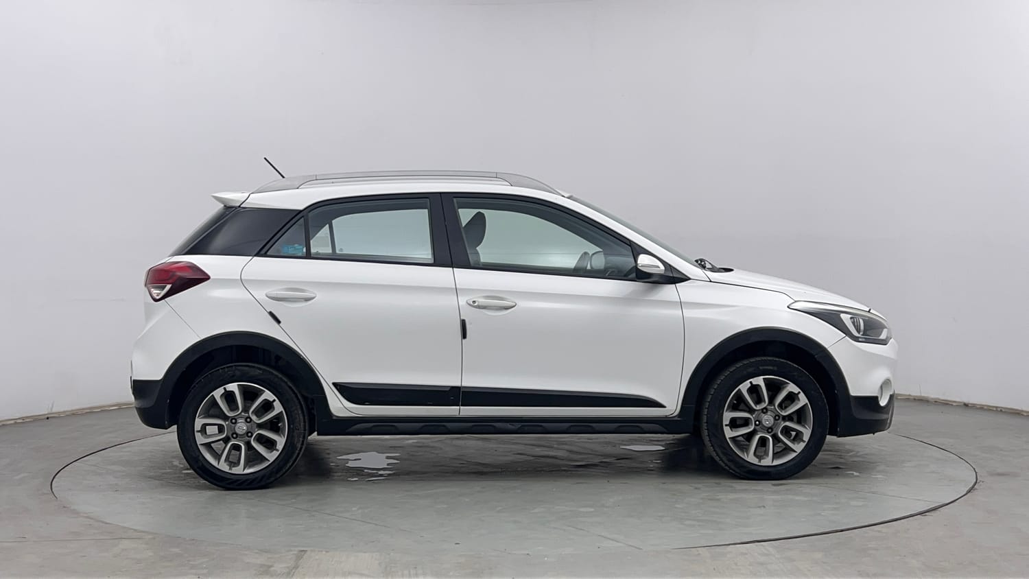 Used 2017 Hyundai i20 Active 1.2 S Petrol Manual exterior RIGHT SIDE VIEW