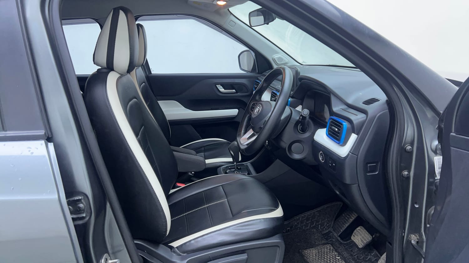 Used 2024 Tata Punch Creative Dual Tone AMT Petrol Automatic interior RIGHT SIDE FRONT DOOR CABIN VIEW