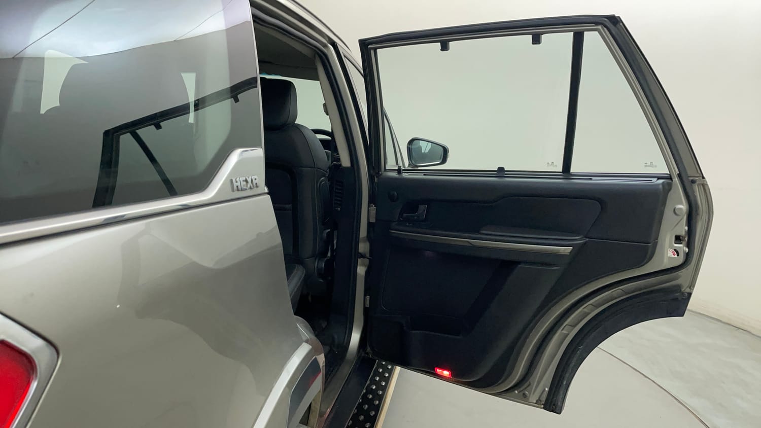 Used 2017 Tata Hexa XT 4x2 7 STR Diesel Manual interior RIGHT REAR DOOR OPEN VIEW