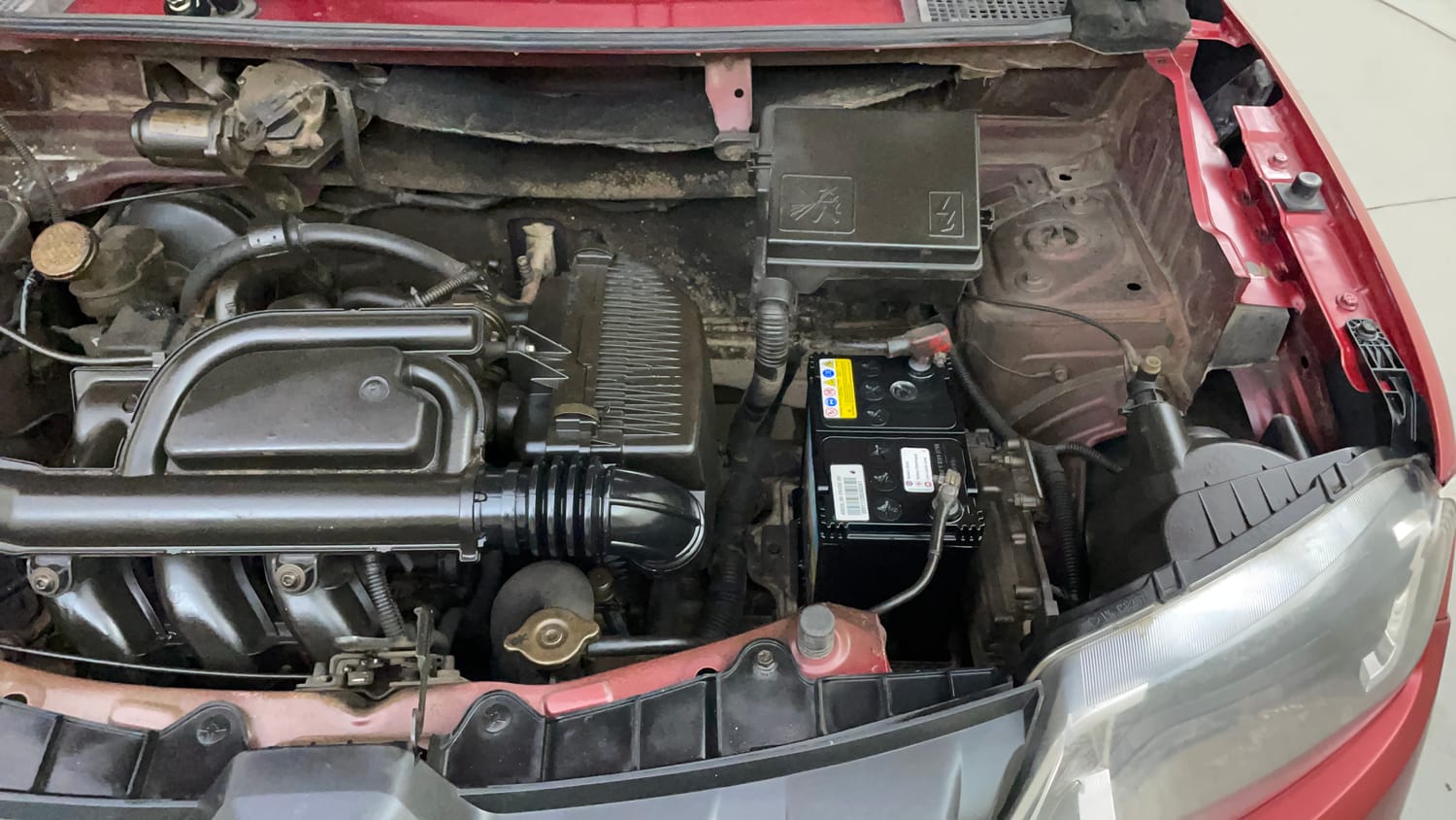 Used 2018 Renault Kwid 1.0 RXT AMT Petrol Automatic engine ENGINE LEFT SIDE VIEW