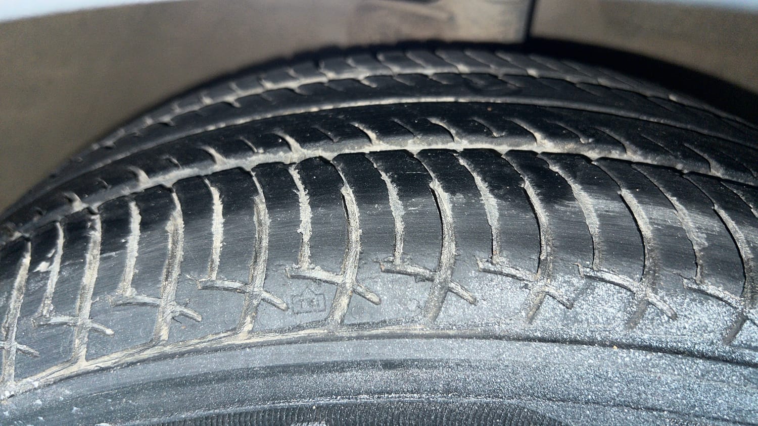 Used 2017 Maruti Suzuki Celerio ZXi AMT Petrol Automatic tyres RIGHT FRONT TYRE TREAD VIEW