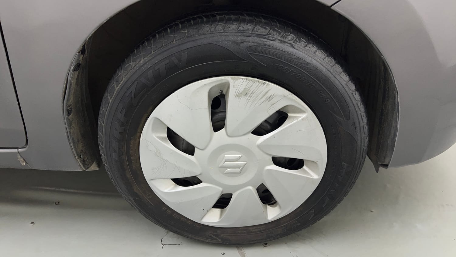 Used 2017 Maruti Suzuki Celerio ZXi AMT Petrol Automatic tyres RIGHT FRONT TYRE RIM VIEW