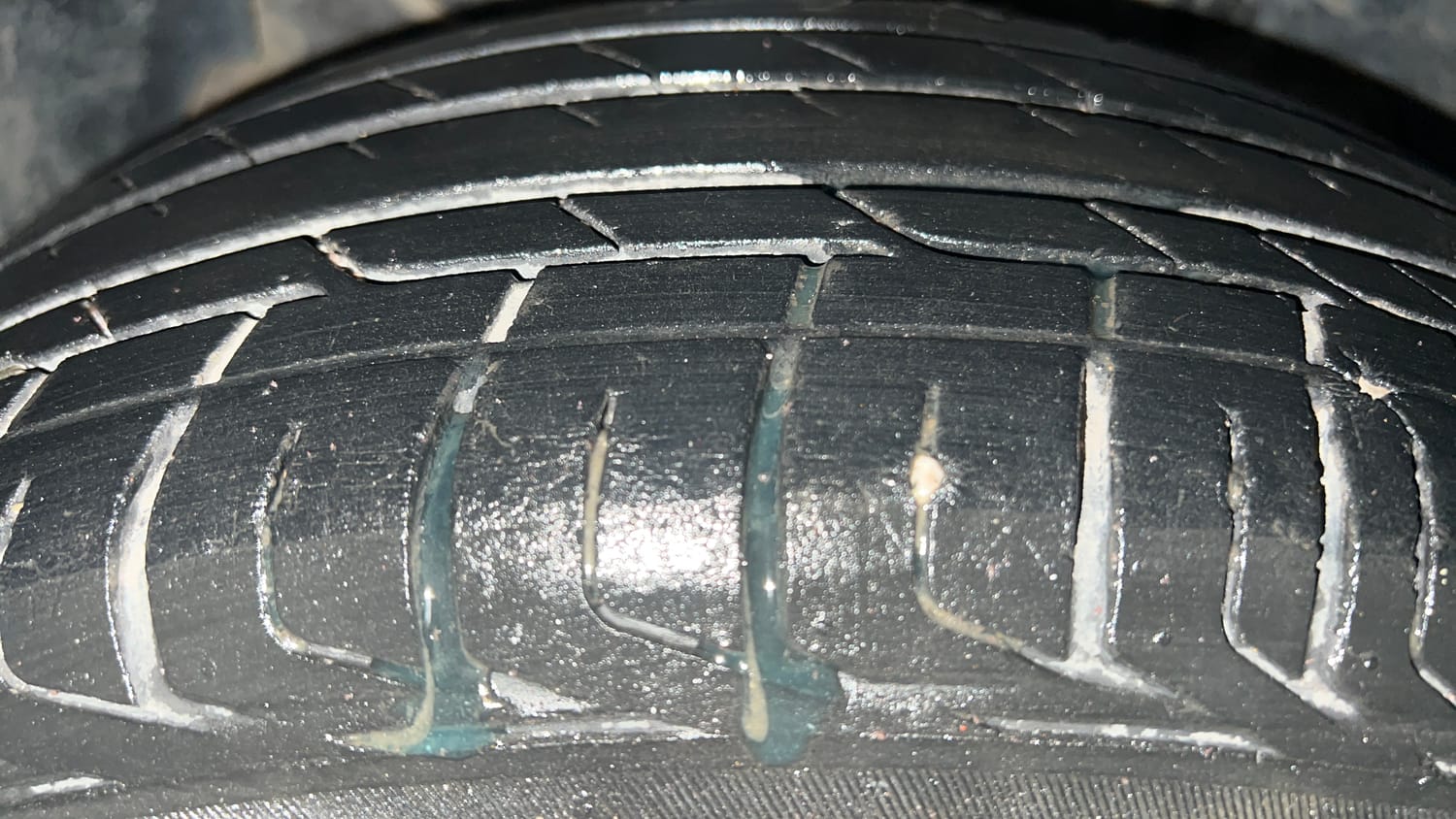Used 2021 Tata Nexon XZ Petrol Manual tyres RIGHT FRONT TYRE TREAD VIEW