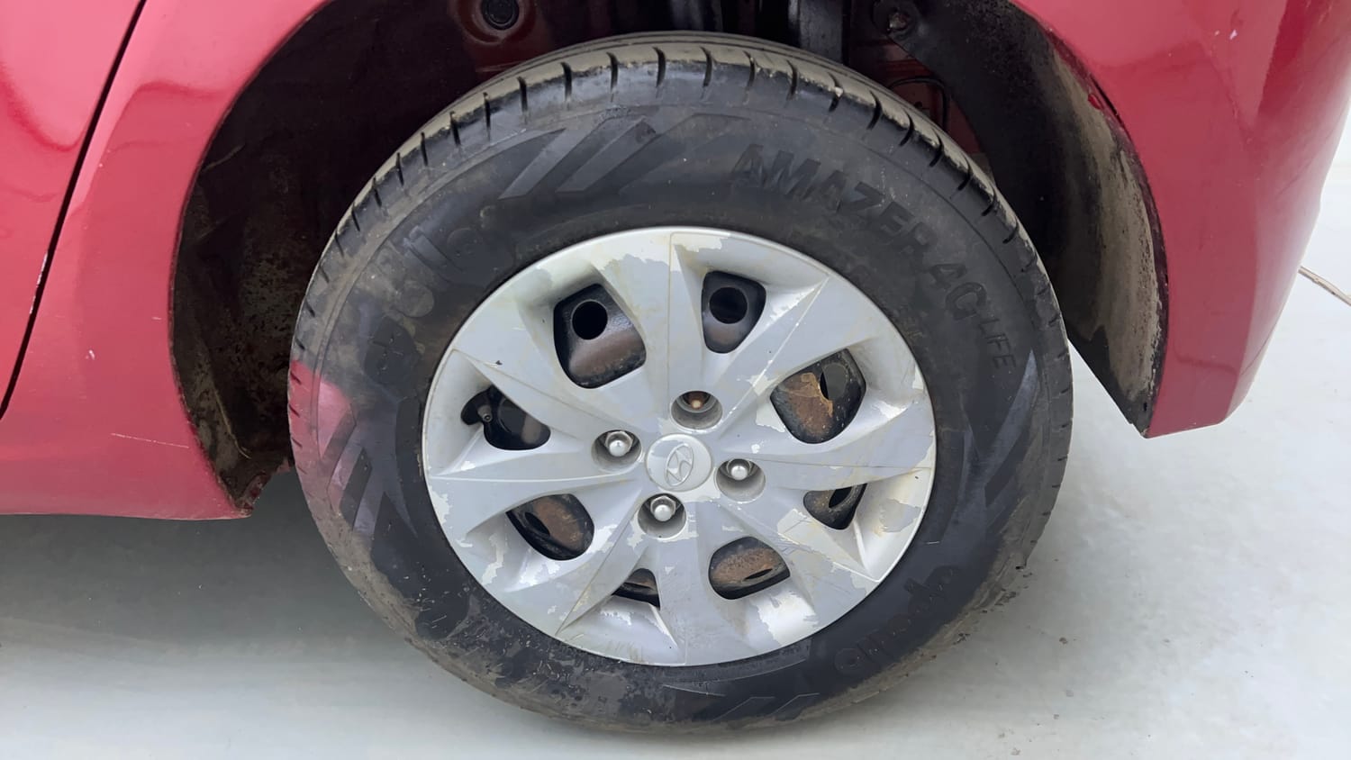 Used 2019 Hyundai Elite i20 Magna 1.2 Petrol Manual tyres LEFT REAR TYRE RIM VIEW