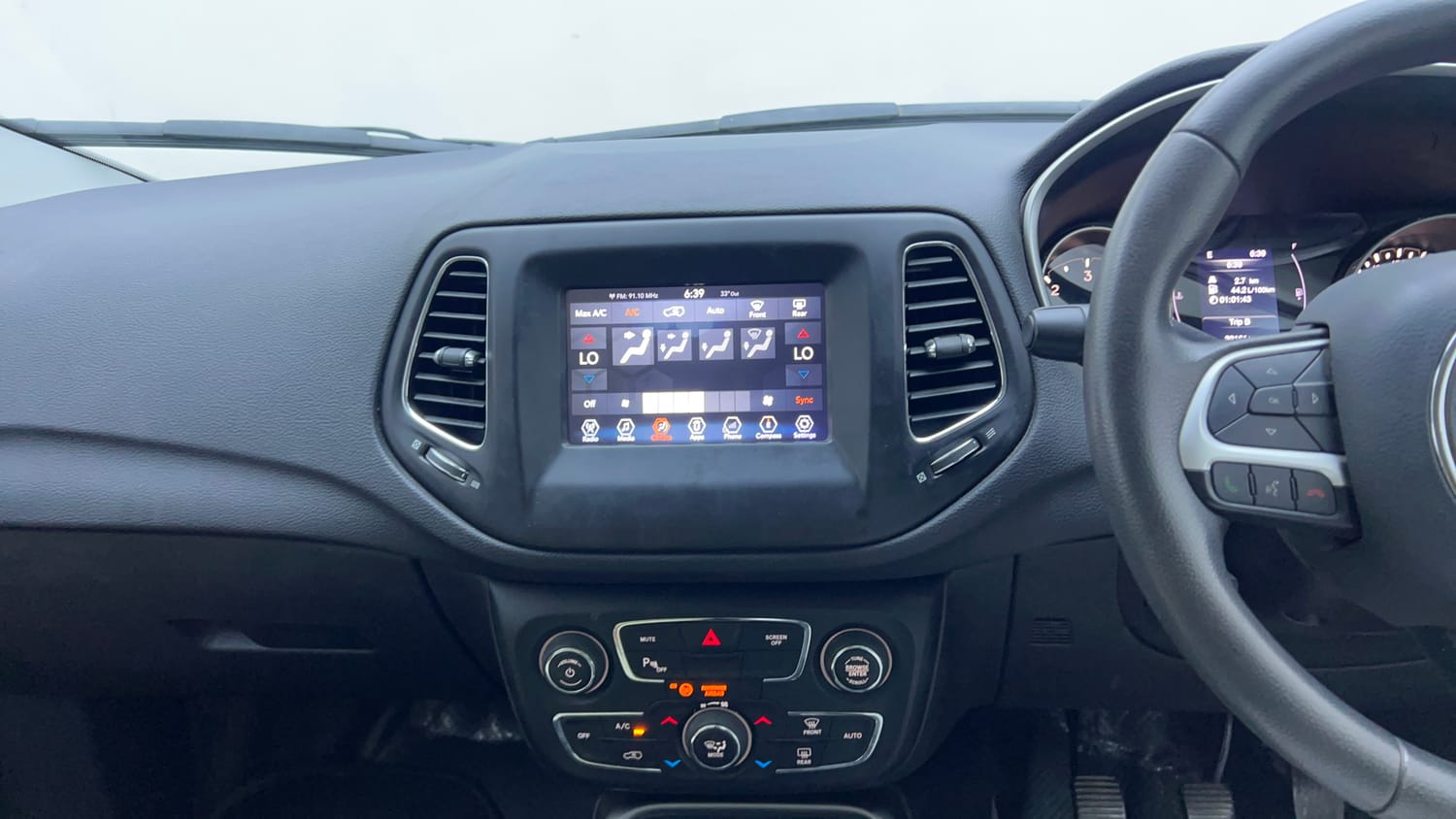 Used 2018 Jeep Compass Longitude (O) 2.0 Diesel Diesel Manual interior MUSIC SYSTEM & AC CONTROL VIEW