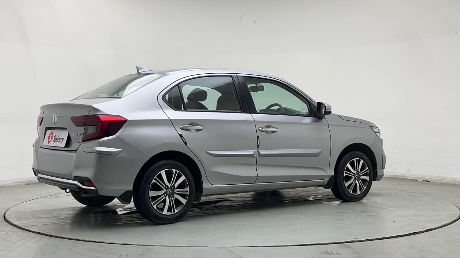 Used 2023 Honda Amaze VX CVT 1.2 Petrol Petrol Automatic exterior RIGHT REAR CORNER VIEW