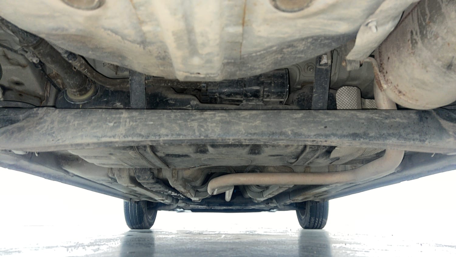 Used 2020 Hyundai Elite i20 Sportz Plus 1.2 Petrol Manual extra REAR UNDERBODY VIEW (TAKEN FROM REAR)