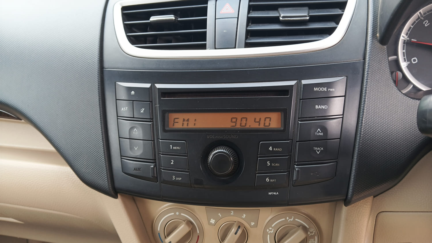 Used 2013 Maruti Suzuki Swift Dzire VDI Diesel Manual interior MUSIC SYSTEM & AC CONTROL VIEW