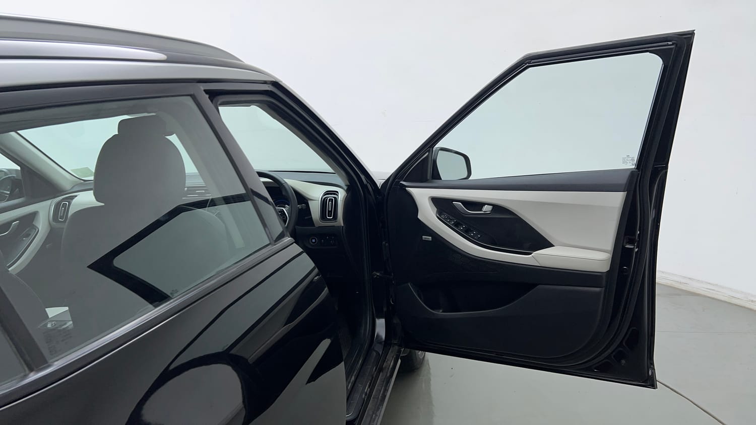 Used 2024 Hyundai Creta SX (O) 1.5 Petrol IVT Petrol Automatic interior RIGHT FRONT DOOR OPEN VIEW
