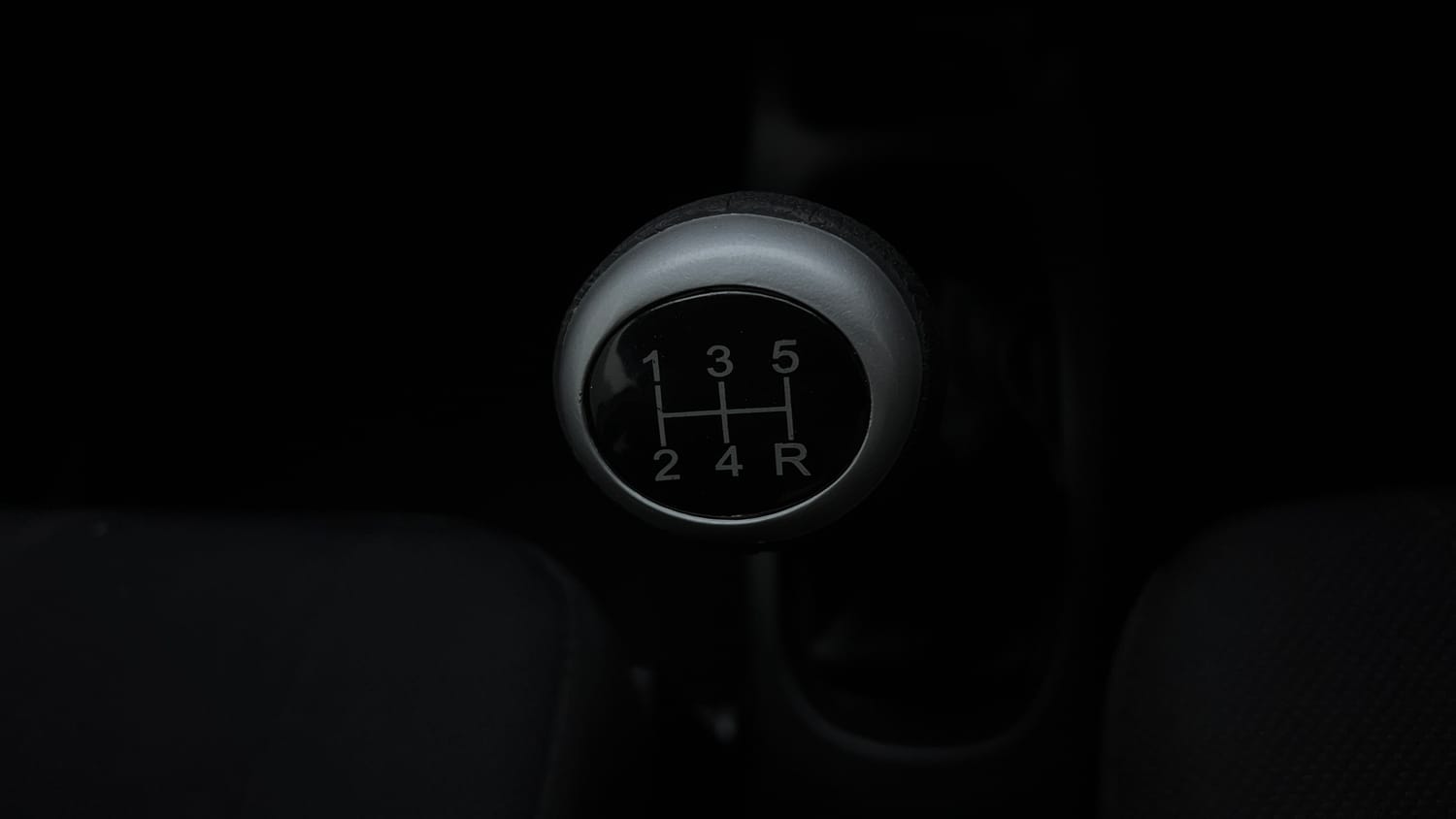 Used 2013 Maruti Suzuki Wagon R Stingray VXi Petrol Manual interior GEAR  KNOB VIEW