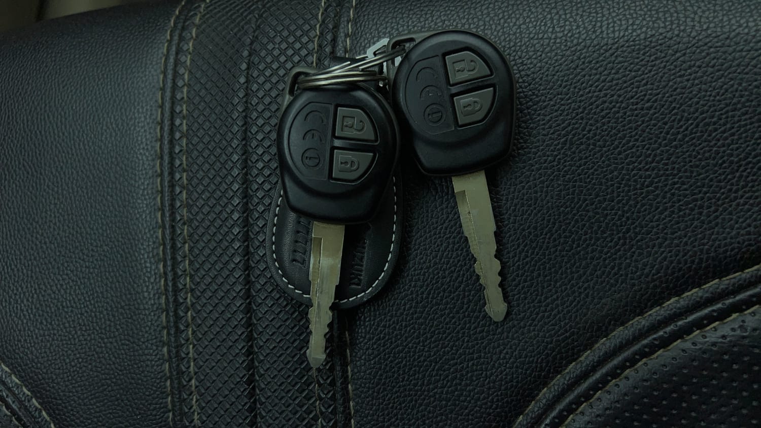 Used 2018 Maruti Suzuki Dzire VXi AMT Petrol Automatic extra CAR KEY VIEW