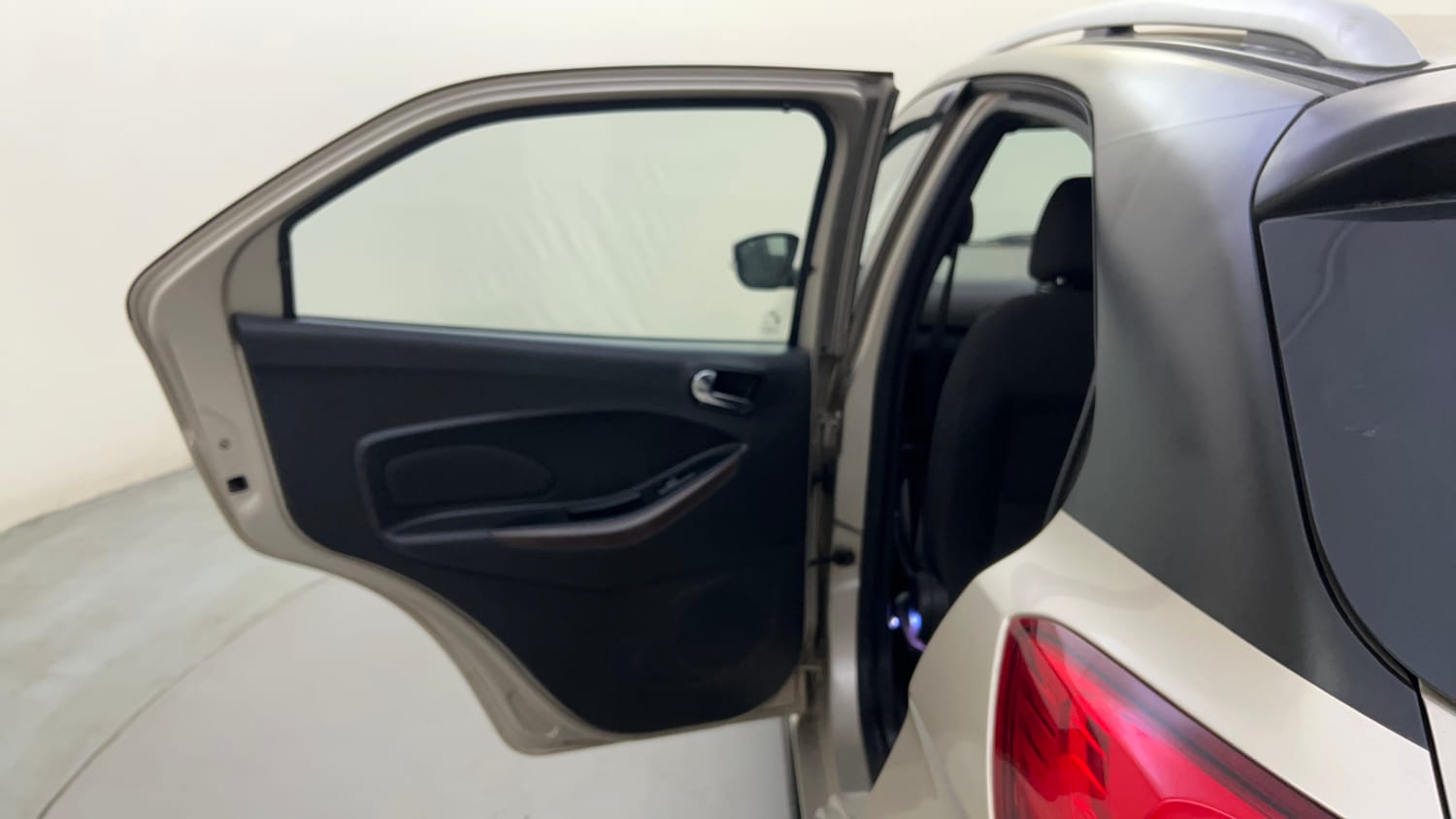Used 2018 Ford Freestyle Titanium Plus 1.2 Ti-VCT Petrol Manual interior LEFT REAR DOOR OPEN VIEW