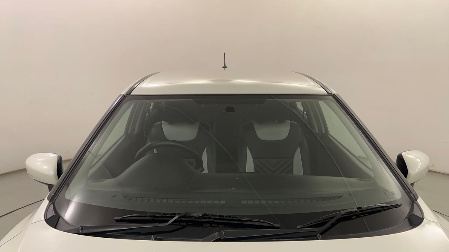 Used 2018 Maruti Suzuki Baleno Delta 1.2 Petrol Manual exterior FRONT WINDSHIELD VIEW