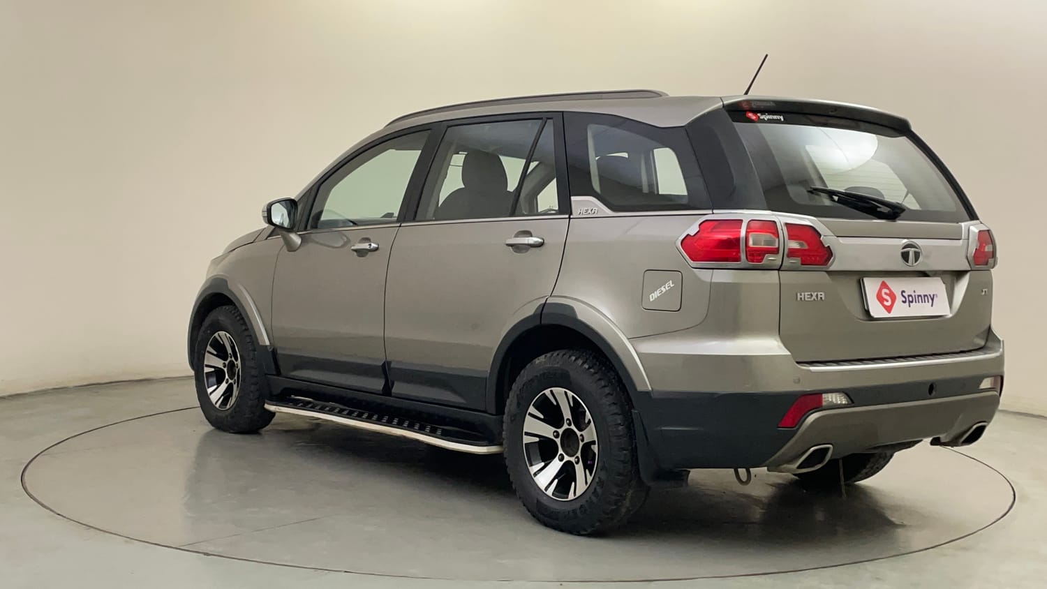 Used 2017 Tata Hexa XT 4x2 7 STR Diesel Manual exterior LEFT REAR CORNER VIEW