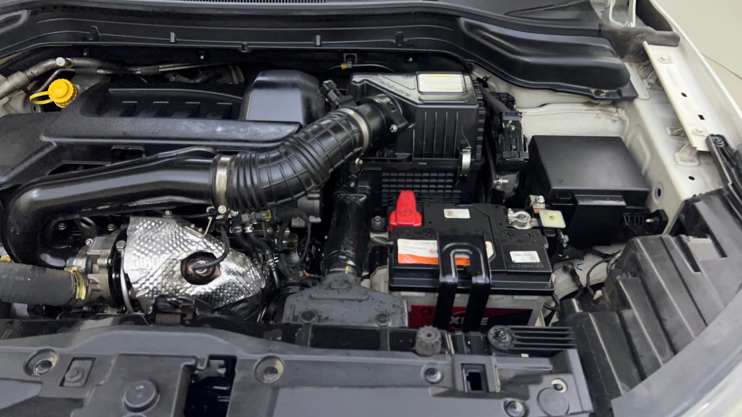 Used 2023 Mahindra XUV 300 W8 (O) 1.5 Diesel AMT Diesel Automatic engine ENGINE LEFT SIDE VIEW