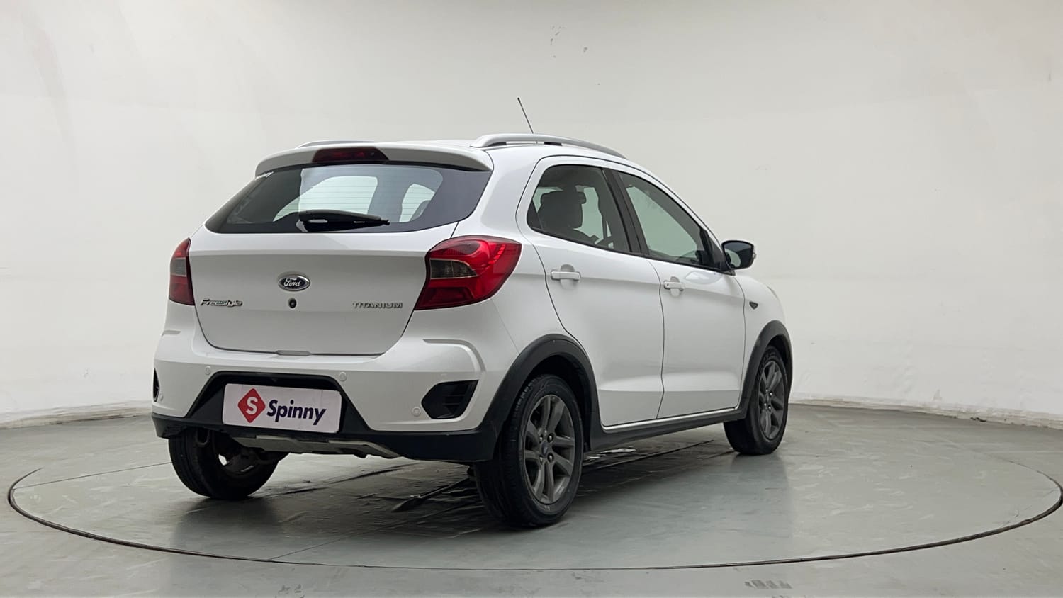 Used 2018 Ford Freestyle Titanium 1.2 Ti-VCT Petrol Manual exterior RIGHT REAR CORNER VIEW