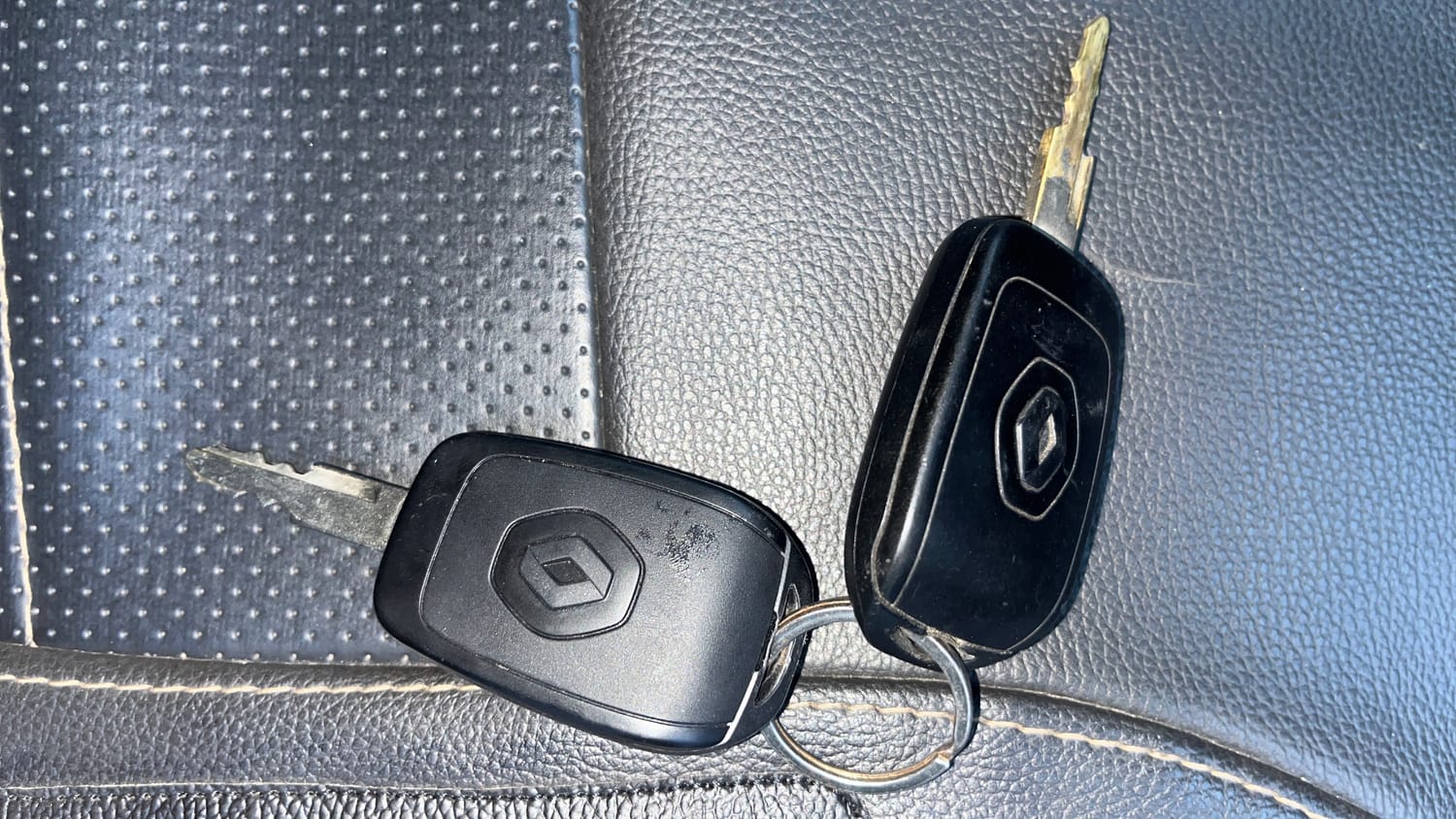 Used 2017 Renault Kwid CLIMBER 1.0 AMT Petrol Automatic extra CAR KEY VIEW