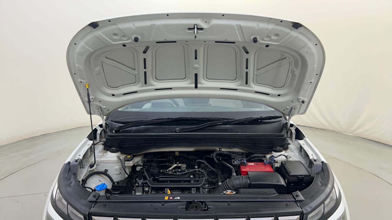 Used 2022 Hyundai Venue SX 1.2 Petrol Petrol Manual engine ENGINE & BONNET OPEN FRONT VIEW