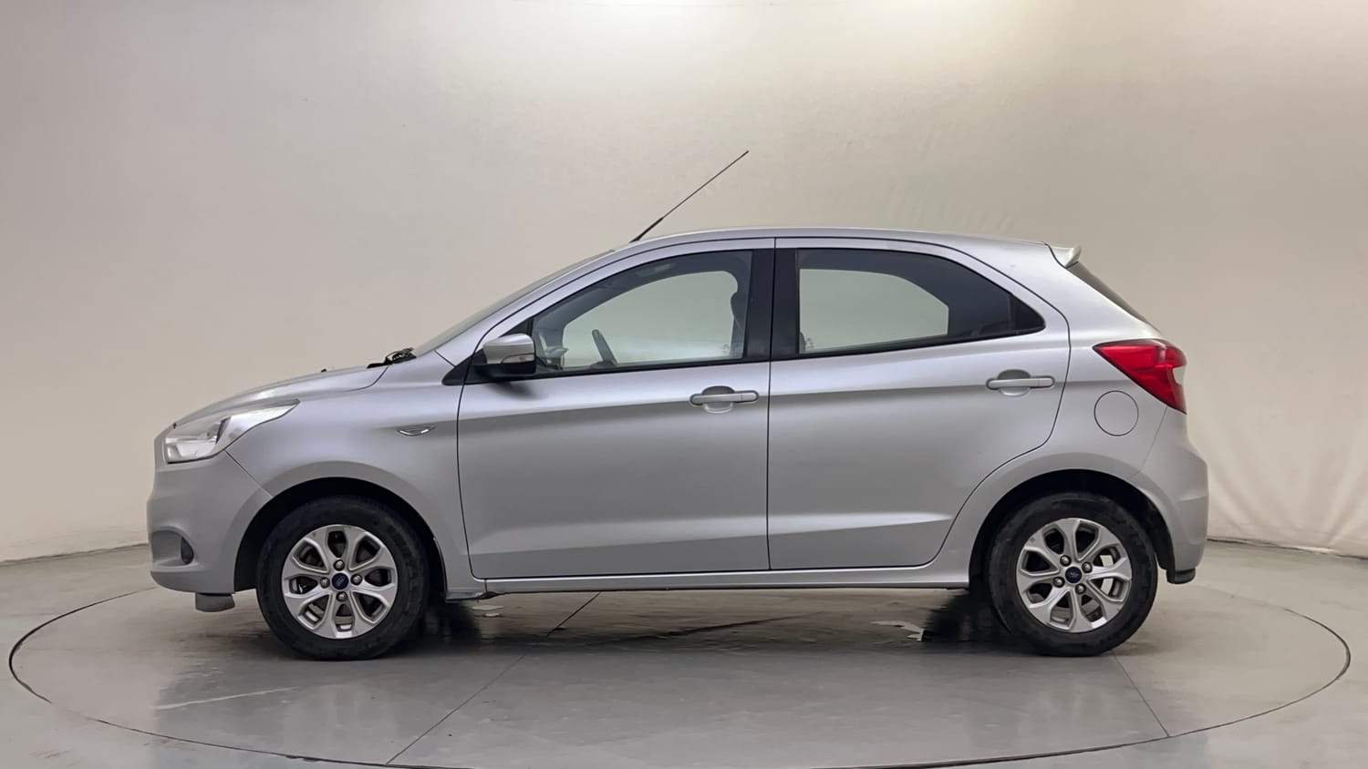 Used 2016 Ford Figo Titanium Plus 1.5 TDCi Diesel Manual exterior LEFT SIDE VIEW