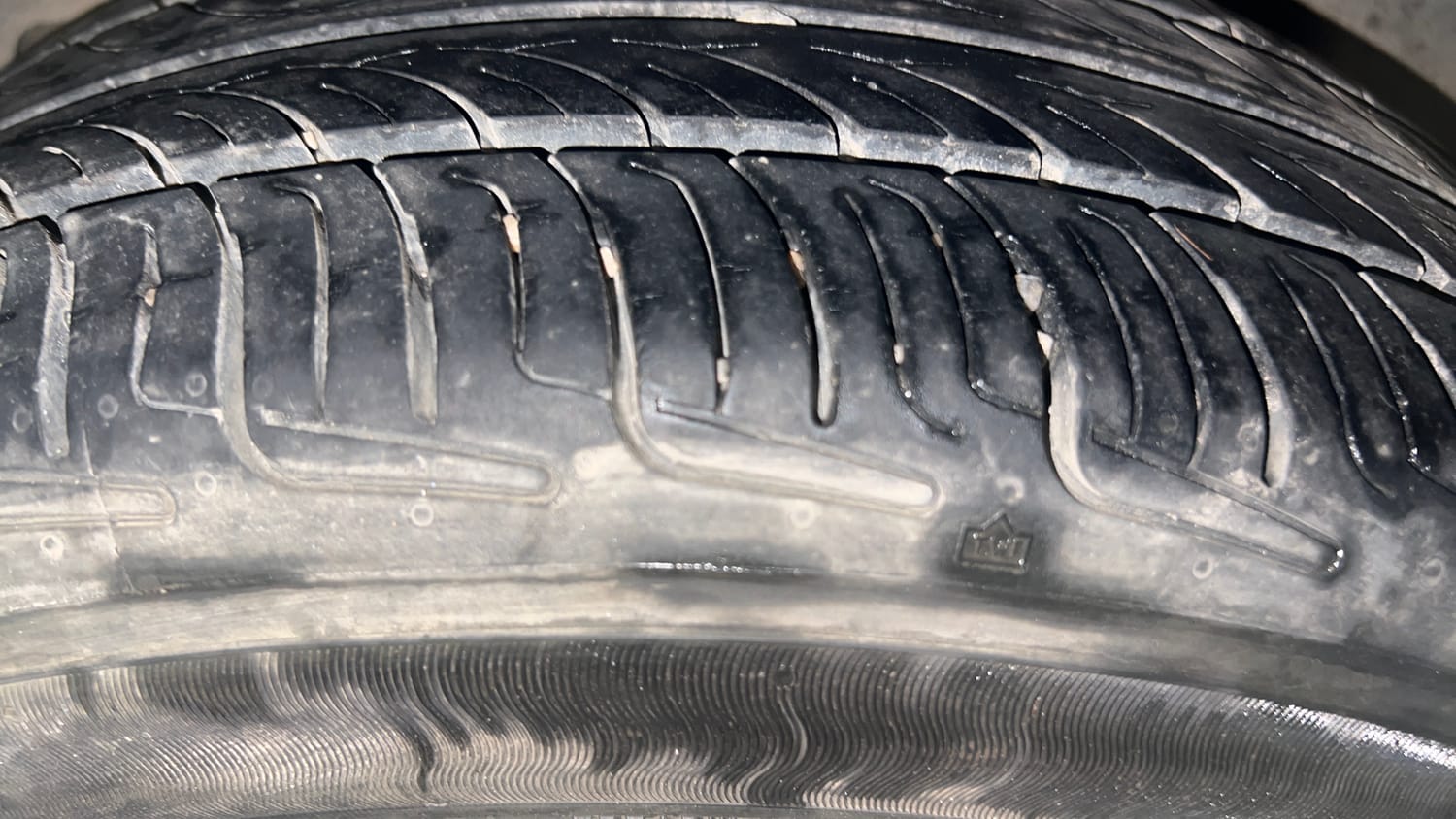 Used 2016 Ford Figo Titanium Plus 1.5 TDCi Diesel Manual tyres LEFT REAR TYRE TREAD VIEW
