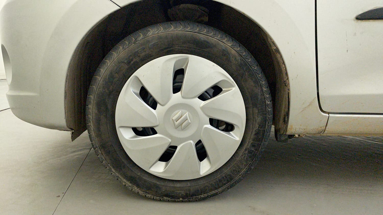 Used 2015 Maruti Suzuki Celerio VXi AMT Petrol Automatic tyres LEFT FRONT TYRE RIM VIEW
