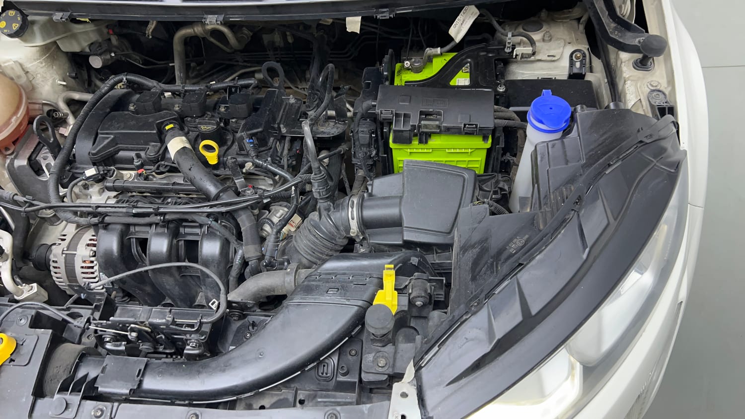 Used 2020 Ford EcoSport Titanium 1.5L Ti-VCT Petrol Manual engine ENGINE LEFT SIDE VIEW